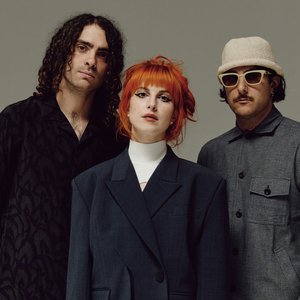 'Paramore' için resim